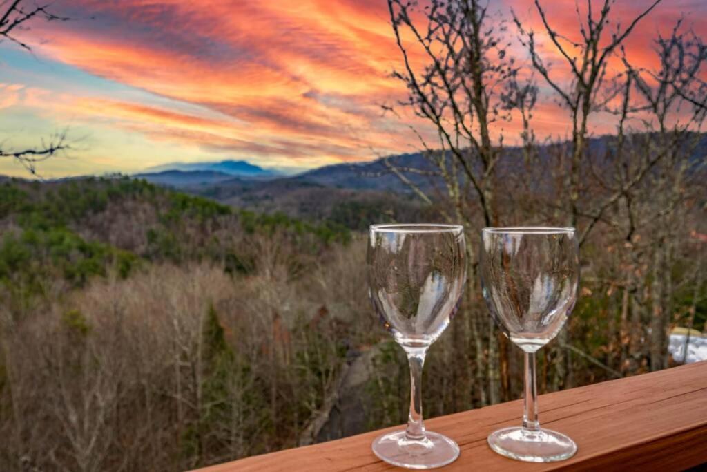 Over The Mountain - Smoky Mountain View Cabin Sevierville Exterior foto