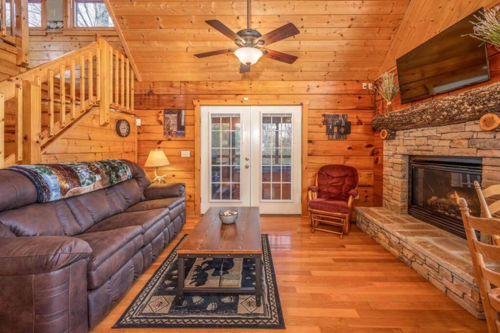 Over The Mountain - Smoky Mountain View Cabin Sevierville Exterior foto